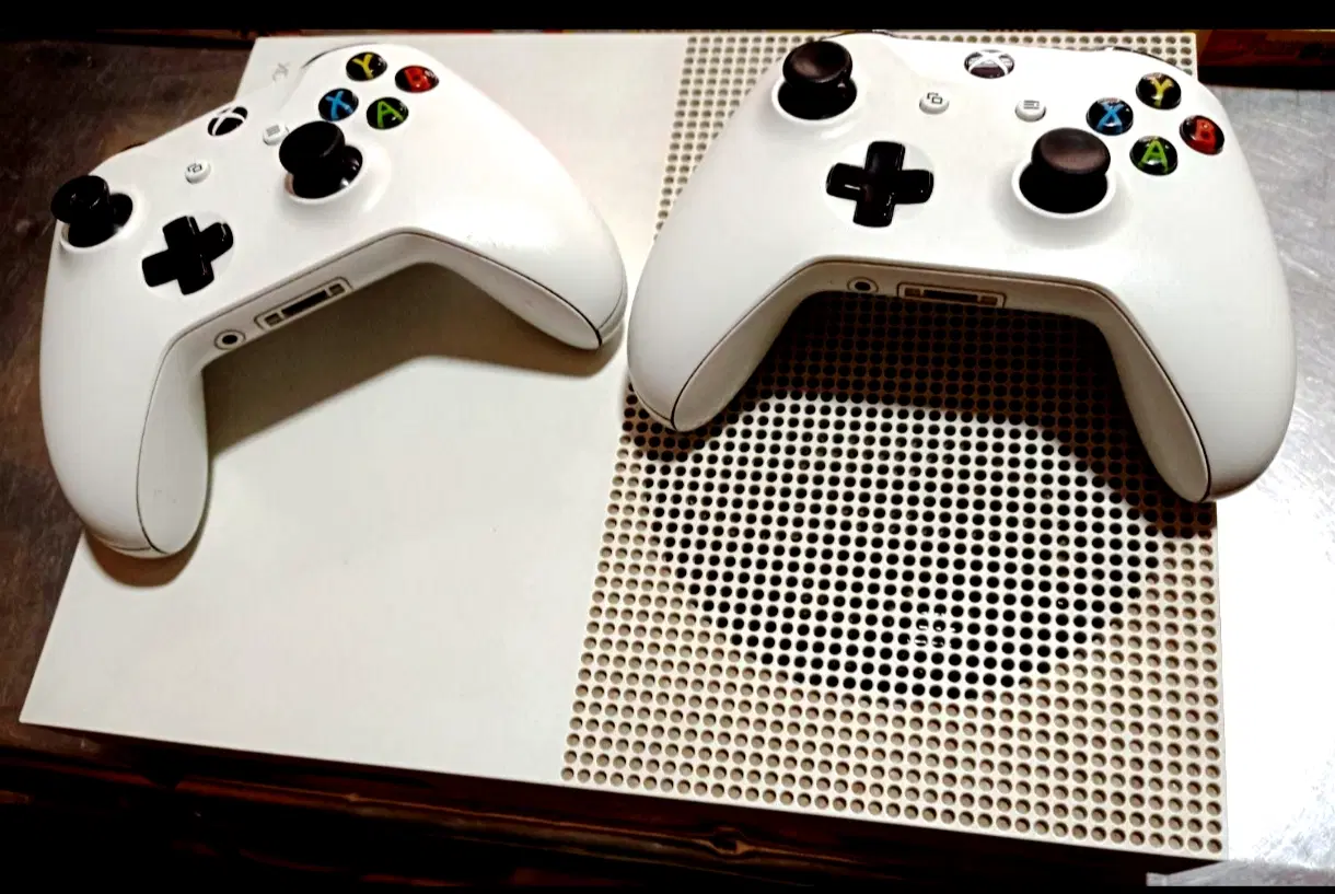 Xbox one s|کنسول، بازی ویدئویی و آنلاین|تهران, نعمت‌آباد|دیوار