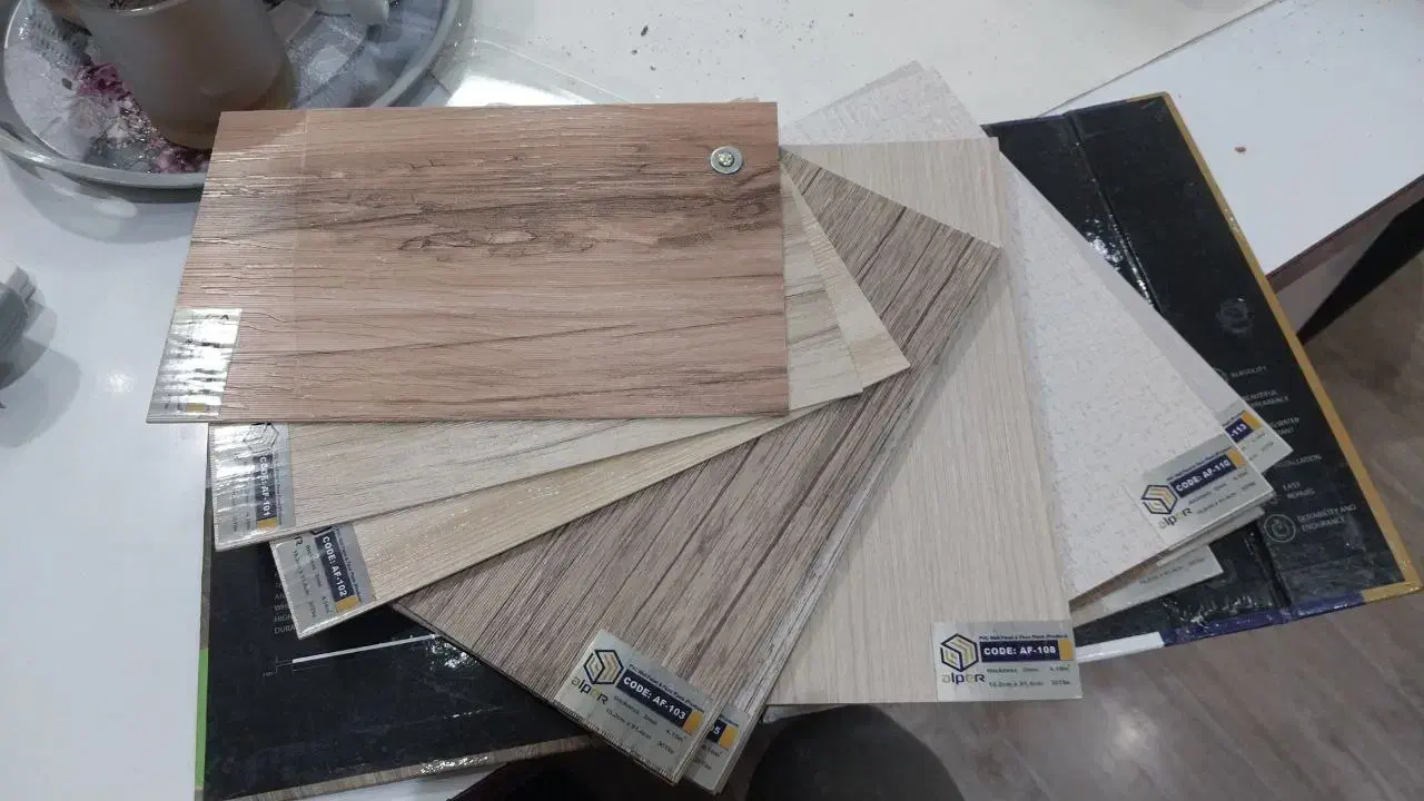 به یک همکار جهت نصب کاغذ دیواری|استخدام معماری، عمران و ساختمانی|محمدشهر, محمدشهر|دیوار