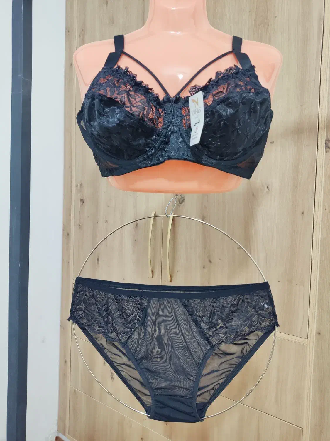 ست مشکی گلدوزی هارنس دار|لباس|سنندج, |دیوار