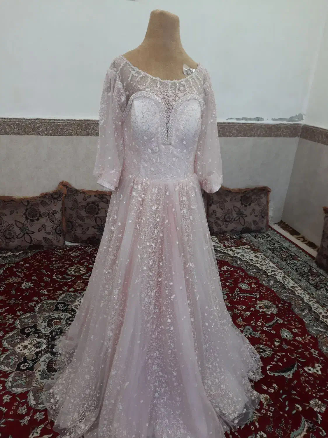 لباس عروس|لباس|قشم, |دیوار