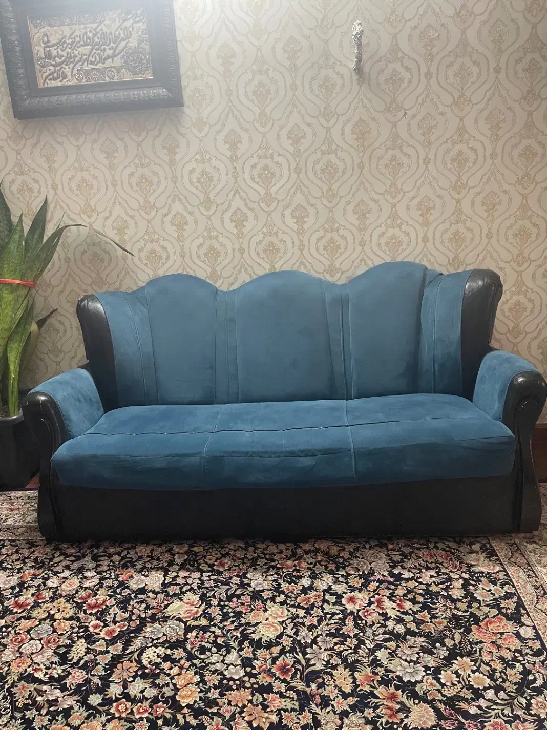 مبل راحتی سه نفره|مبلمان خانگی و میز عسلی|اسلامشهر, باغ فیض|دیوار