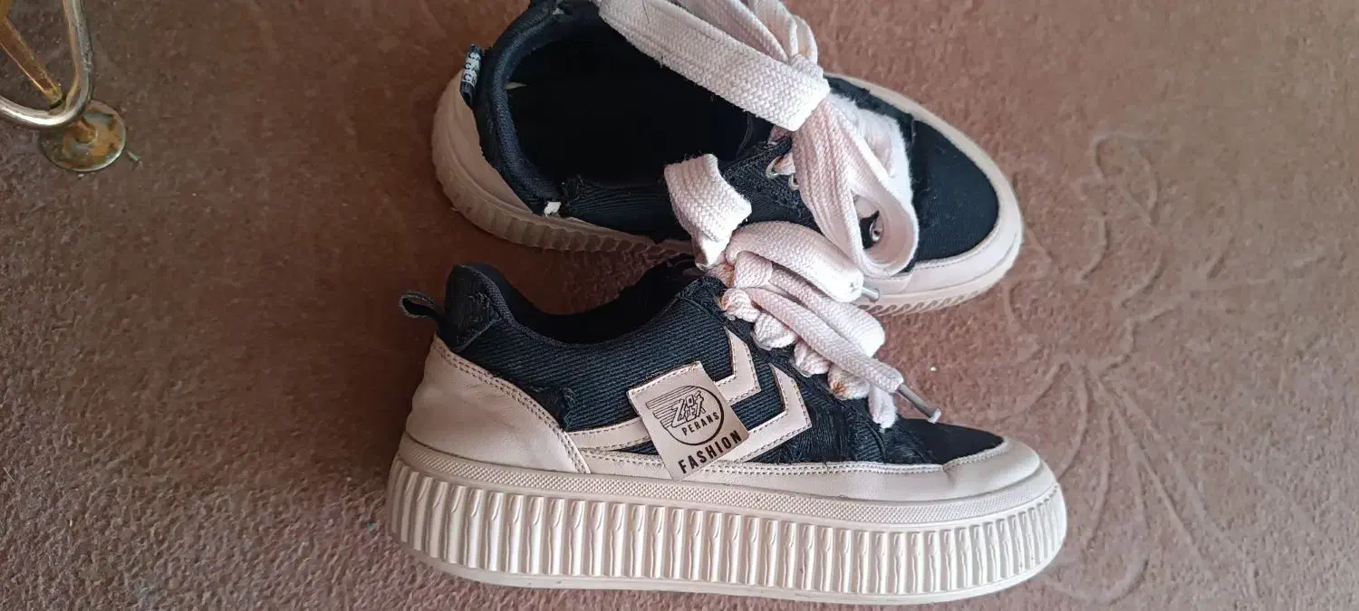 کتونی زنونه|کیف، کفش، کمربند|خمین, |دیوار