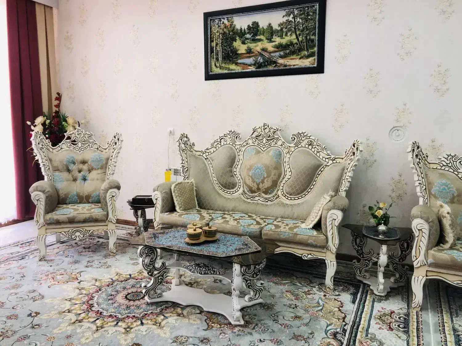 یک دست مبل نیمه سلطنتی 7 نفره بسیار شیک|مبلمان خانگی و میز عسلی|بیرجند, |دیوار