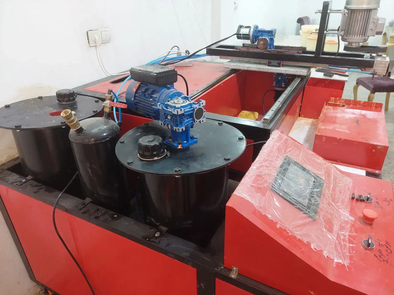 دستگاه تولید فیلتر هوا|ماشینآلات صنعتی|اندیشه, اندیشه فاز ۱|دیوار