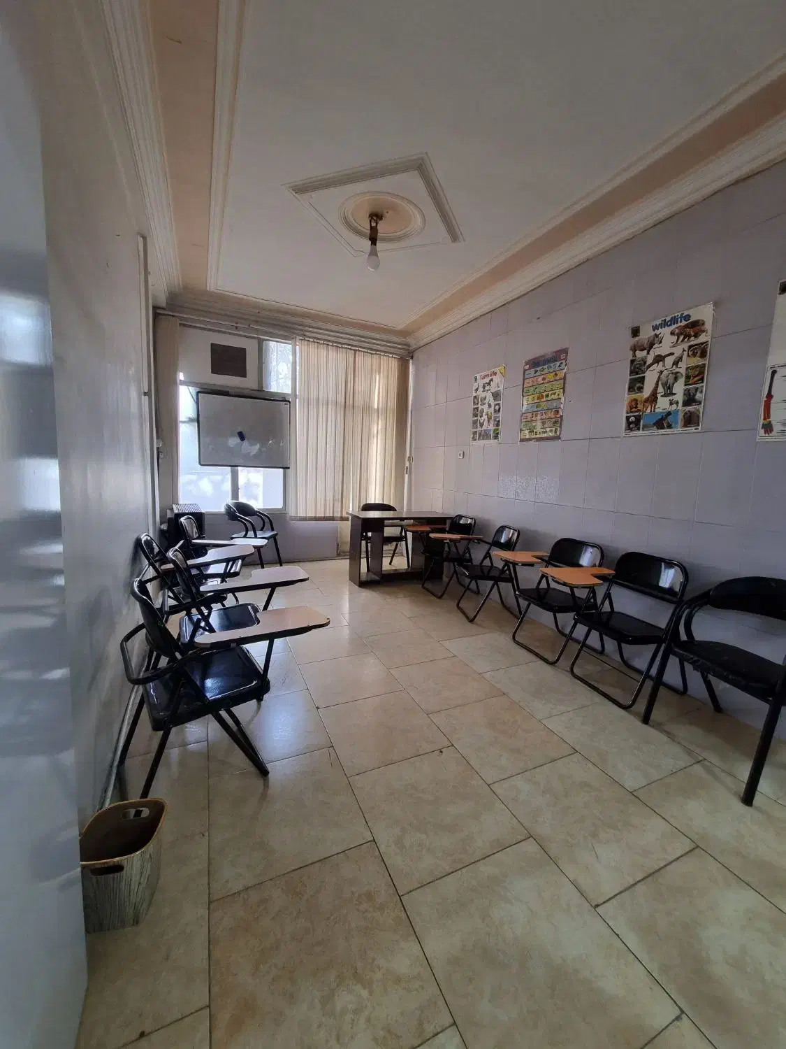 اجاره کلاس آموزشی|اجارهٔ کوتاه‌مدت دفتر کار و فضای آموزشی|قزوین, |دیوار