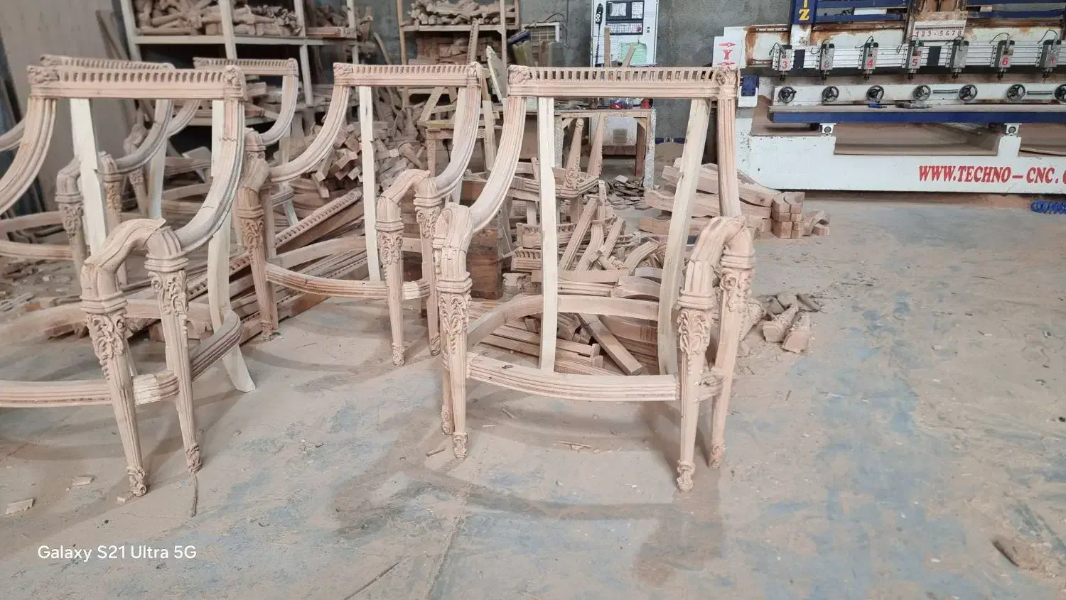 کارگر ساده و نیمه ماهر در نجاری مبلمان کلاسیک|استخدام صنعتی، فنی، مهندسی|گلستان (تهران), |دیوار