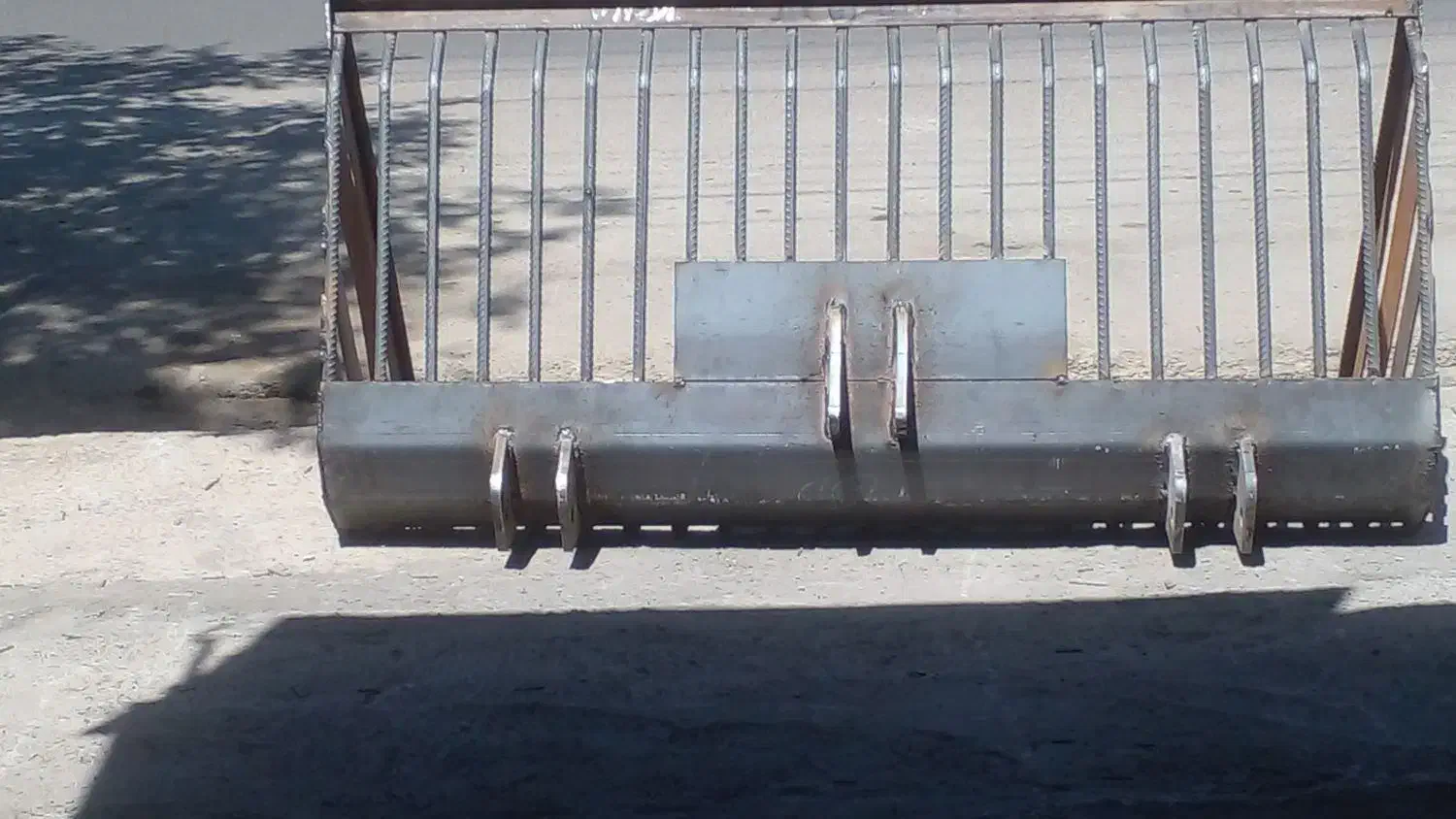 پاکت توری تراکتور برای چغندر و کاه وسیب زیر درختی|خدمات باغبانی و درختکاری|بوکان, |دیوار