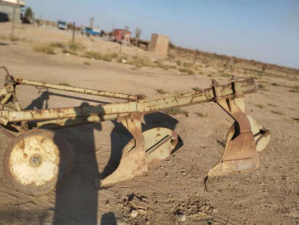 تراکتور رومانی تمیز مدل 68|خودرو سنگین|سیرجان, |دیوار