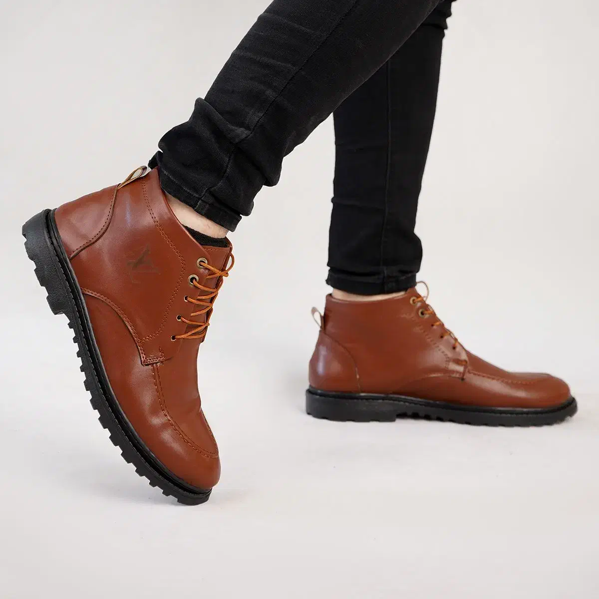 نیم بوت تخفیفی مردانه قهوه ای LV راحت و بادوام شیک|کیف، کفش، کمربند|نجفآباد, ویلاشهر|دیوار