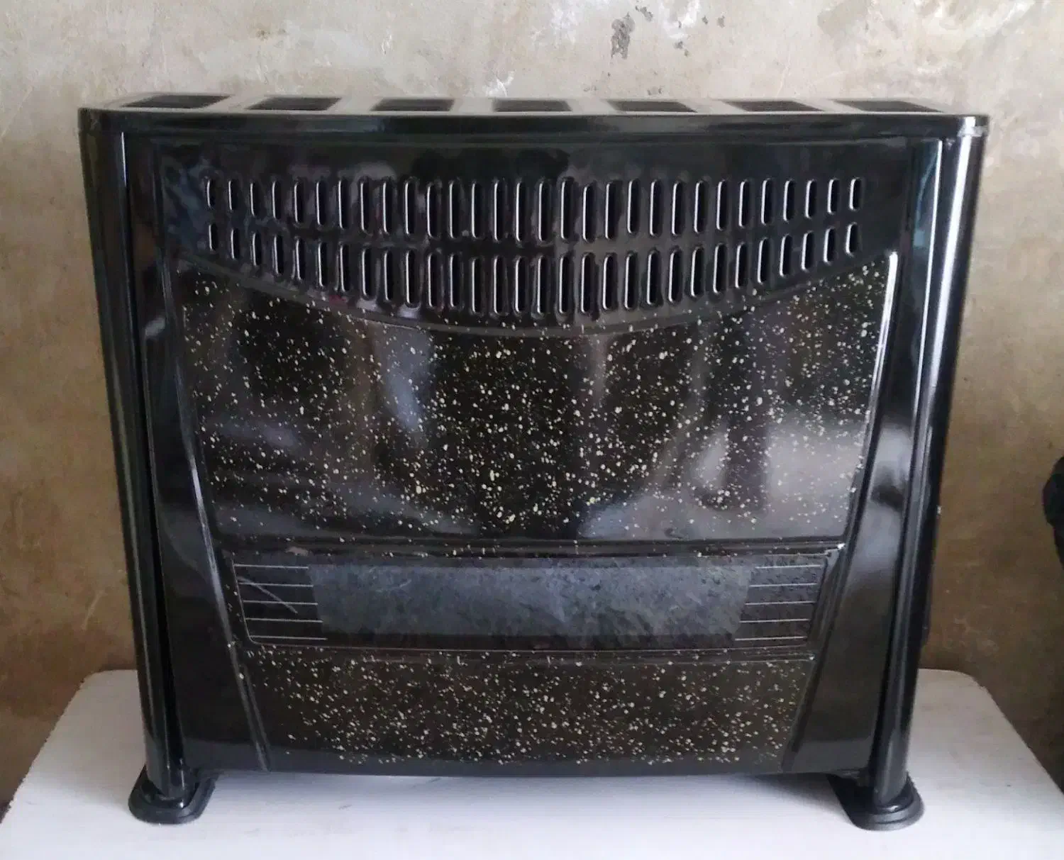 بخاری بزرگ نو نو|بخاری، هیتر، شومینه|ملکشاهی, |دیوار