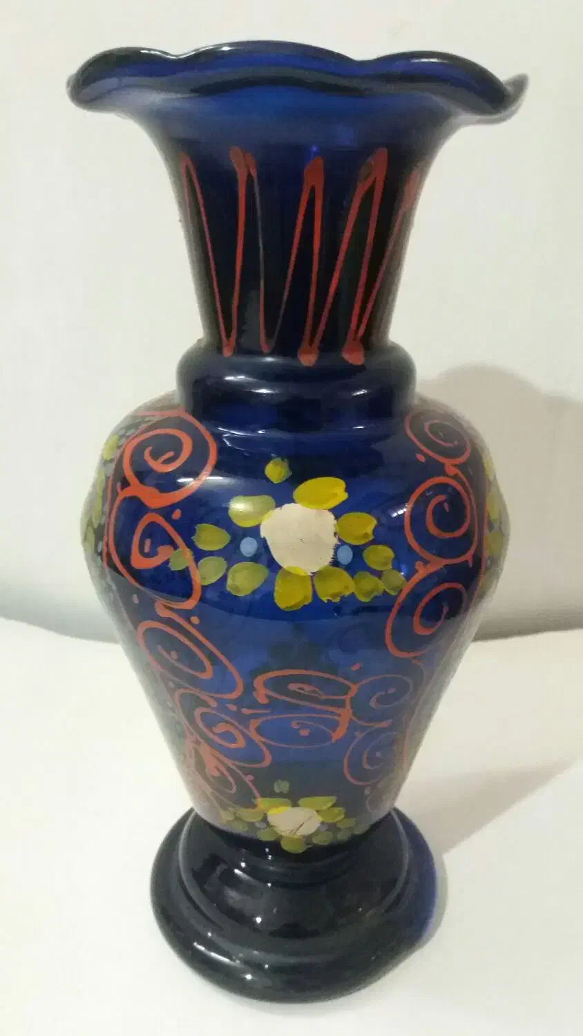 گلدان قدیمی|کلکسیون اشیاء عتیقه|ملایر, |دیوار