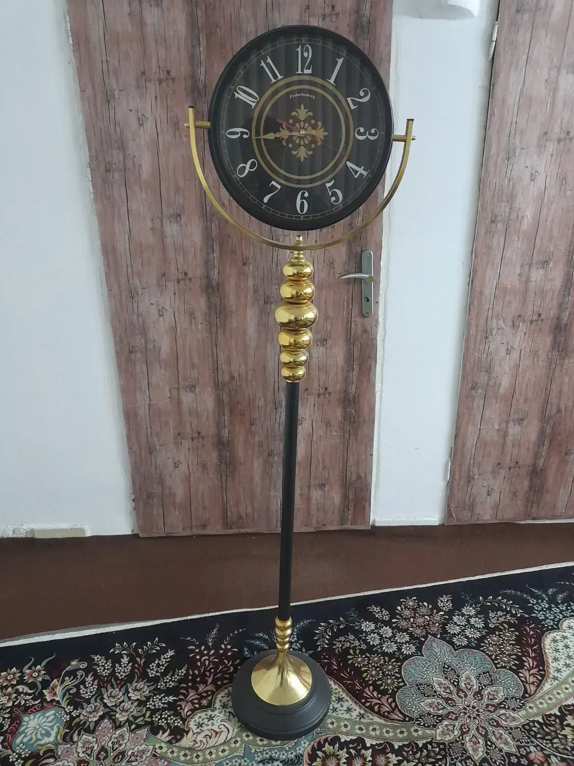 ساعت زمینی|ساعت دیواری و تزئینی|تهران, شکوفه (عبدل آباد)|دیوار