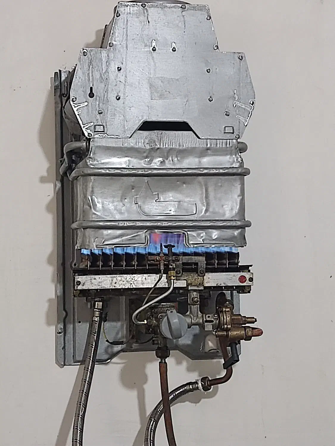 آبگرمکن دیواری بوتان|آبگرمکن، پکیج، شوفاژ|نیشابور, شهرآرا|دیوار