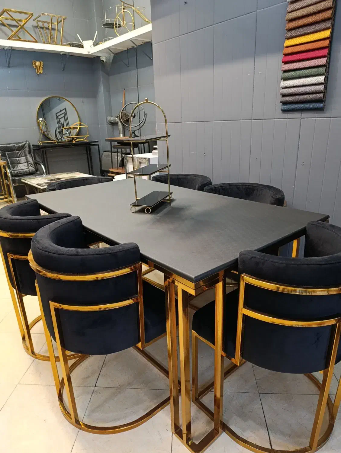 جلومبلی میز نهارخوری پایه رادیاتی سه خط فلز پاف|مبلمان خانگی و میز عسلی|مشهد, ولیعصر (شهرک غرب)|دیوار