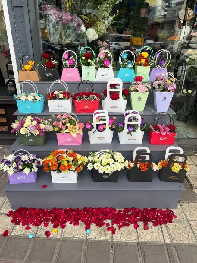 فروشنده(نگهبان)شبکار|استخدام خدمات فروشگاه و رستوران|رشت, گلسار|دیوار