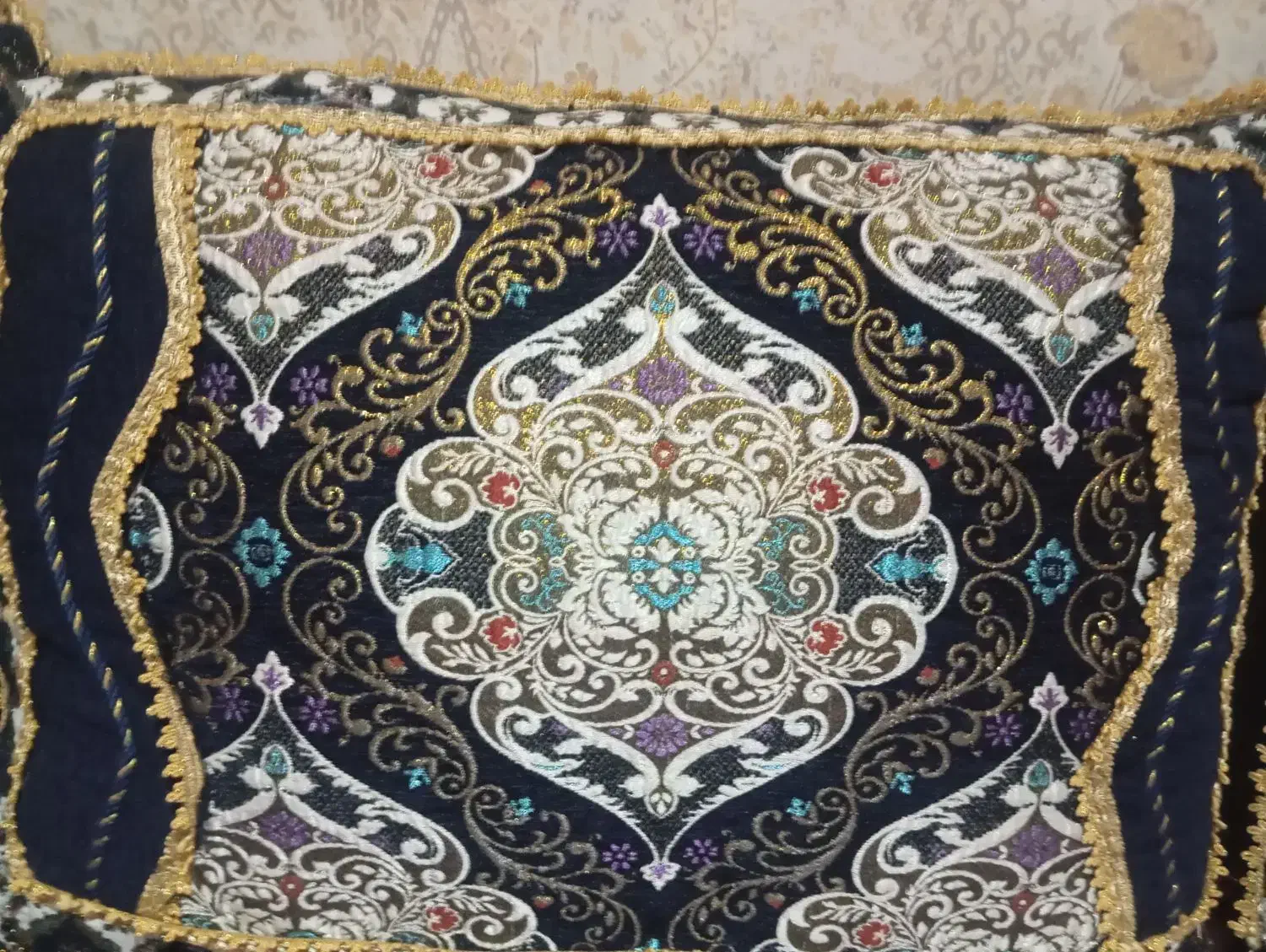 دونه‌ای ۲۵۰|رختخواب، بالش، پتو|کرمان, |دیوار