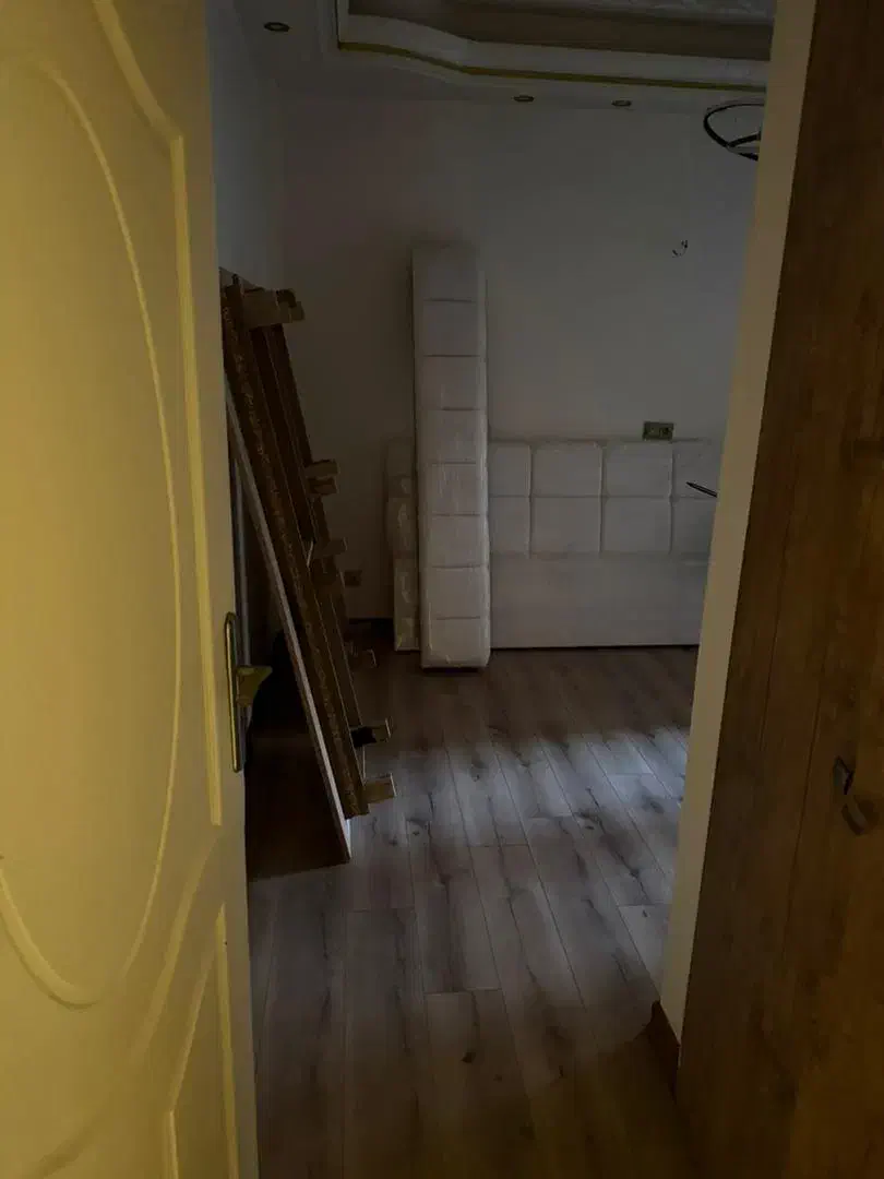 واحد ۱۳۵ متری ،فول امکانات رهن و اجاره