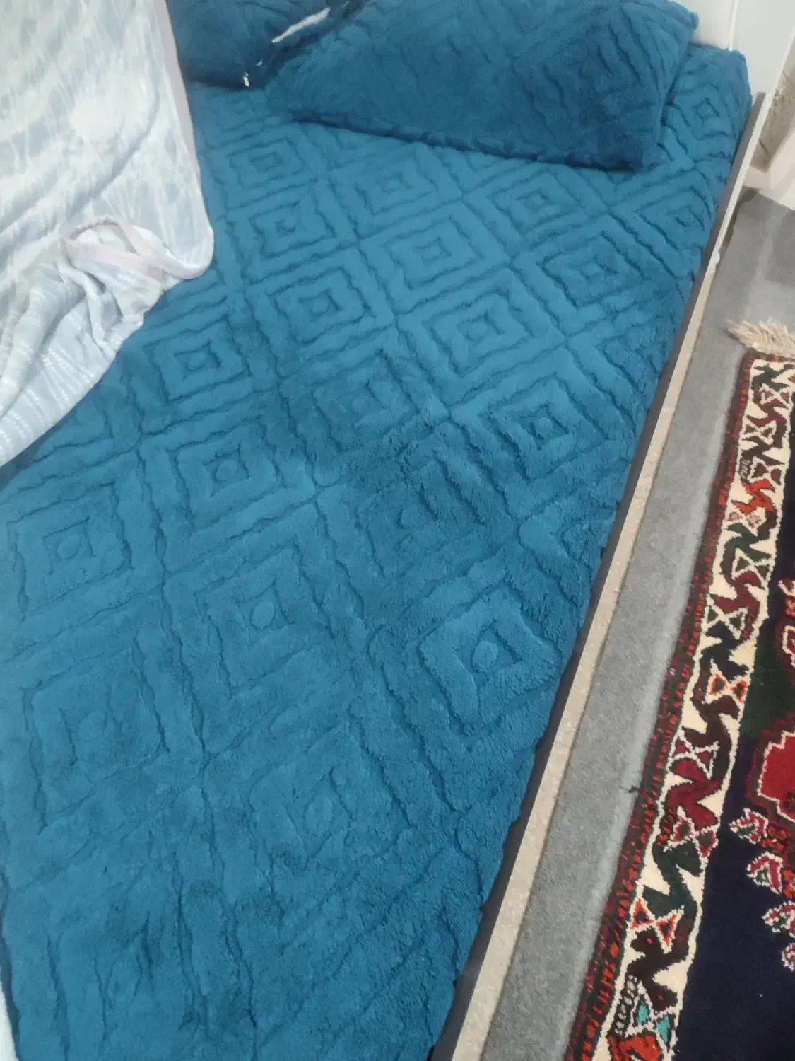 تخت دو نفره سفید نو|تخت و سرویس خواب|شیراز, لاله|دیوار