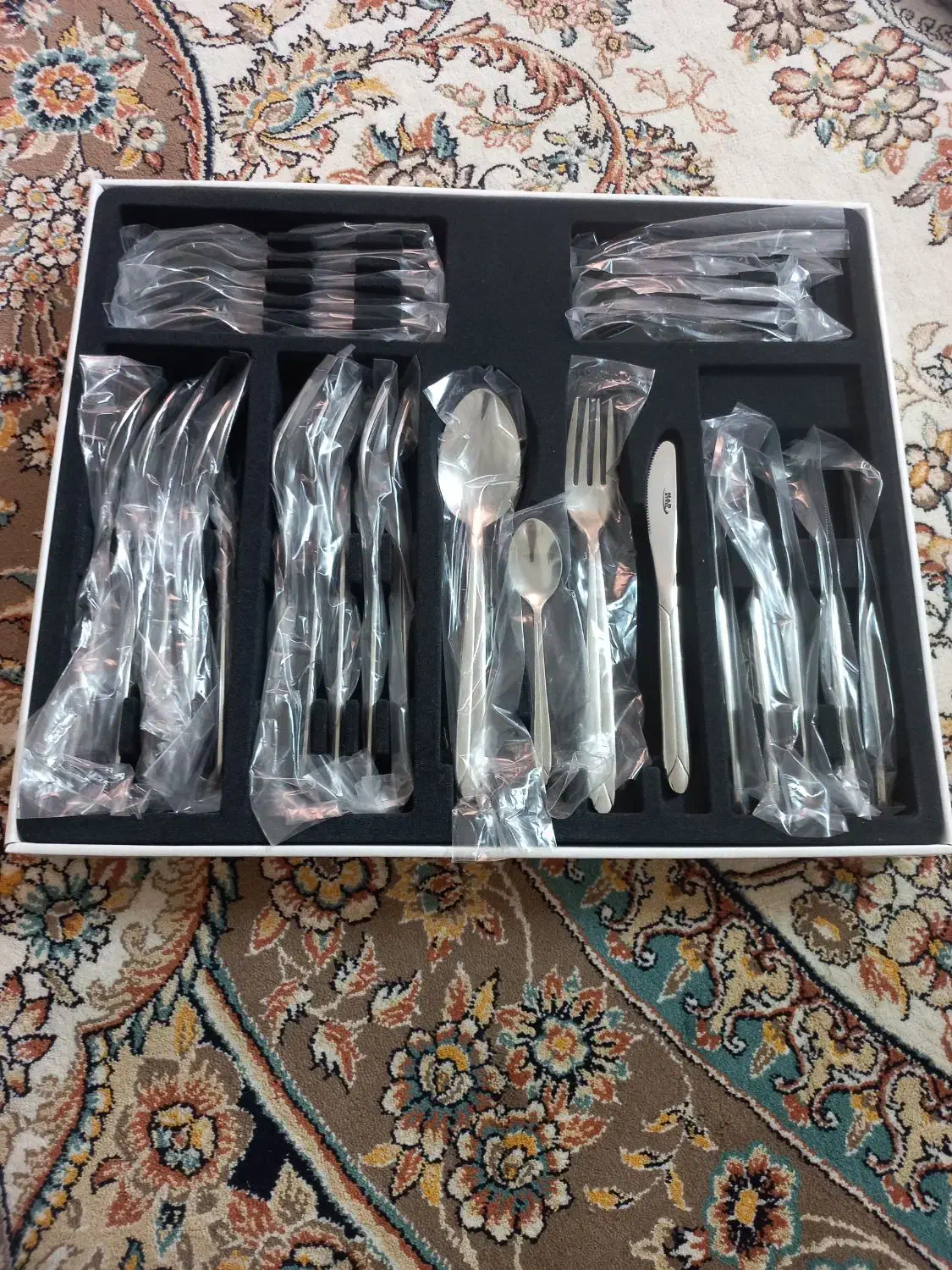 سرویس قاشق وچنگال ۶نفره|ظروف سرو و پذیرایی|مشهد, بهمن|دیوار