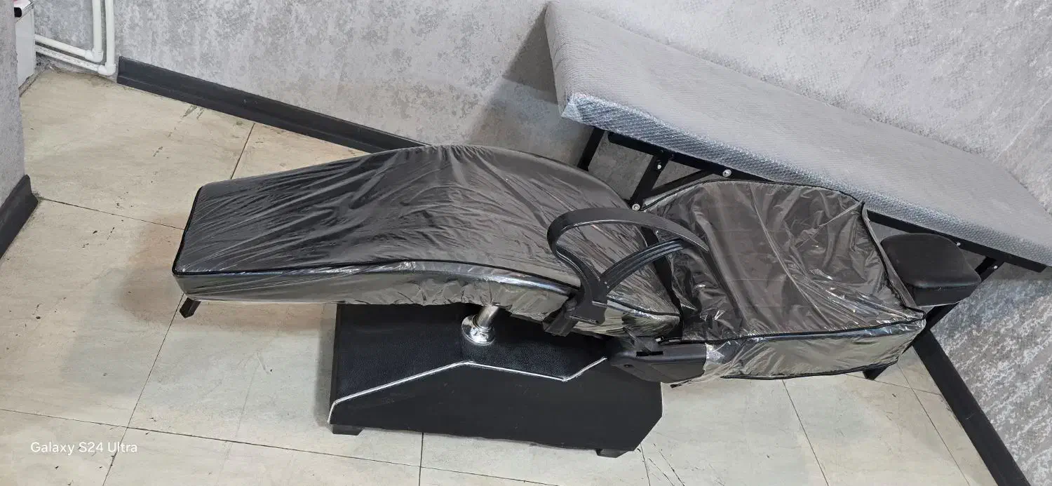 تخت و‌ صندلی اصلاح یا میکاپ|آرایشگاه و سالن‌های زیبایی|تهران, افسریه شمالی|دیوار