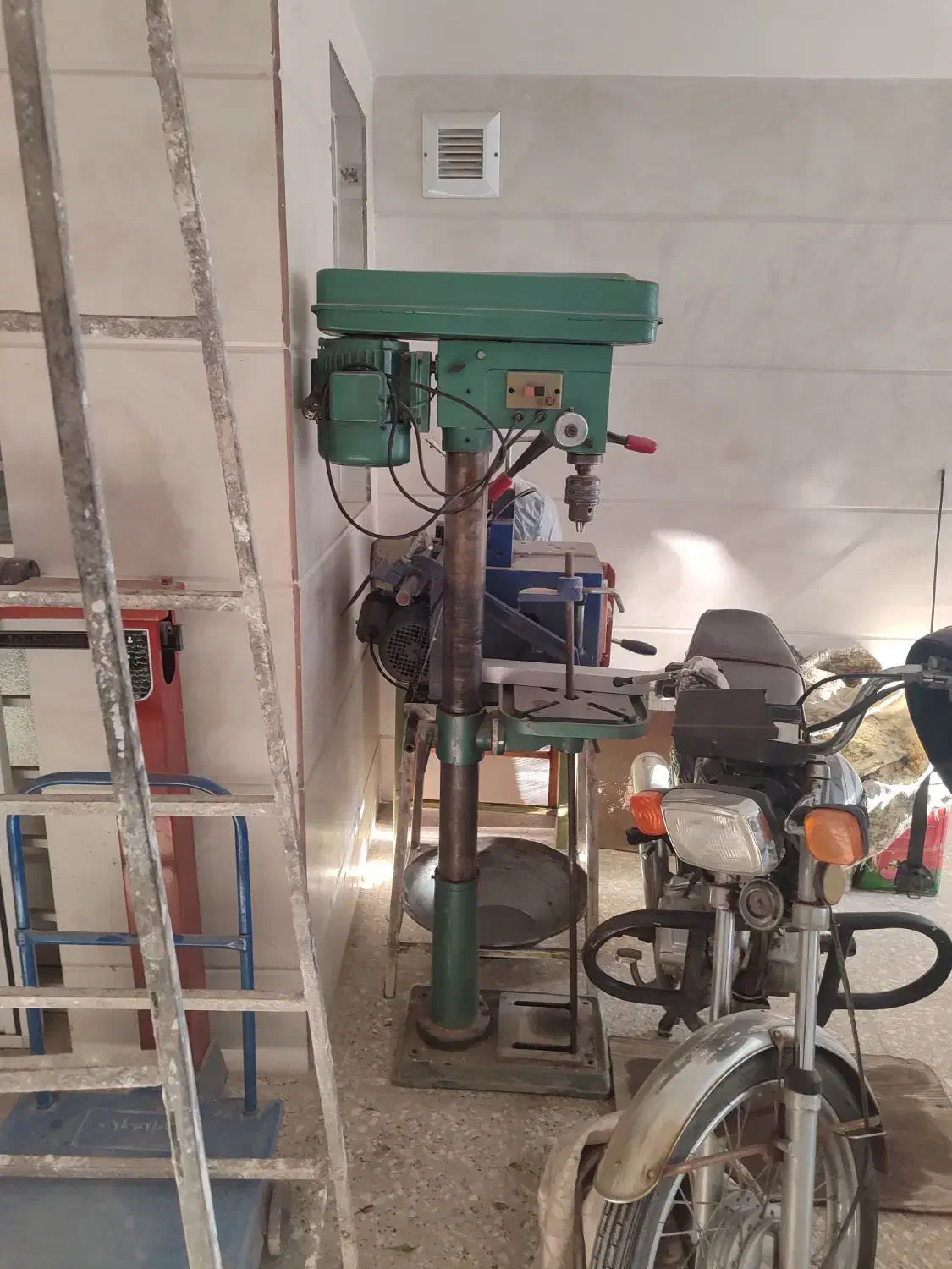 وسایل آلومینیوم سازی|ابزارآلات|یزد, |دیوار