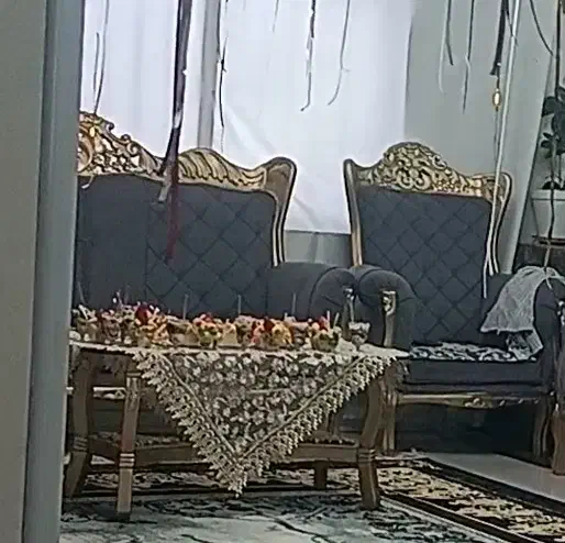 مبل سلطنتی چوب گردو طراحی دو طرفه|مبلمان خانگی و میز عسلی|فولادشهر, B6|دیوار