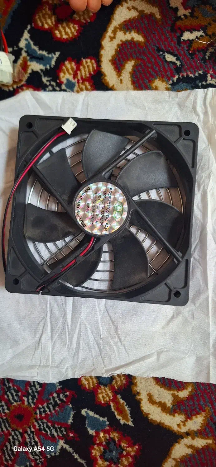 یک فن کاملا سالم .۱۲ ولت|قطعات و لوازم جانبی رایانه|مشهد, بهمن|دیوار