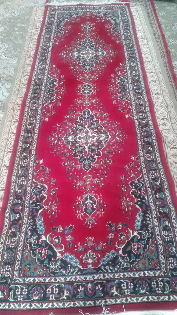 سه تا کناره قالی دوتا لاکی گل قرمزویه گردویی|فرش|شیراز, محراب|دیوار