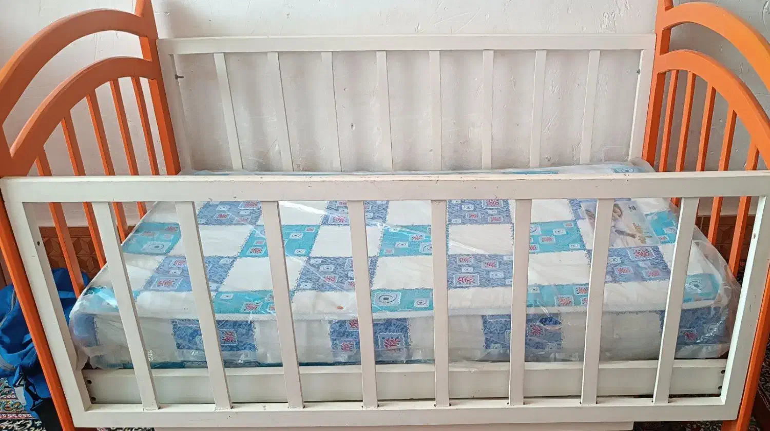 تخت خواب|تخت و صندلی بچه|دورود, |دیوار