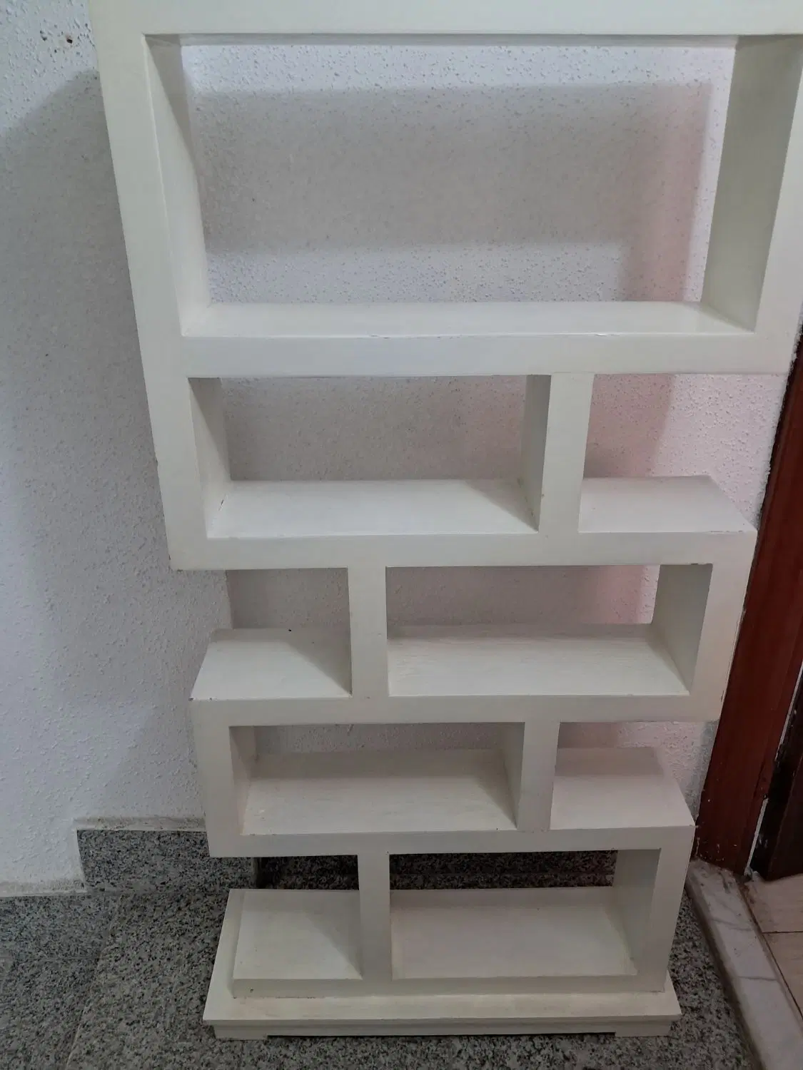 کتابخانه|کتابخانه، شلف، قفسههای دیواری|رشت, چمارسرا|دیوار