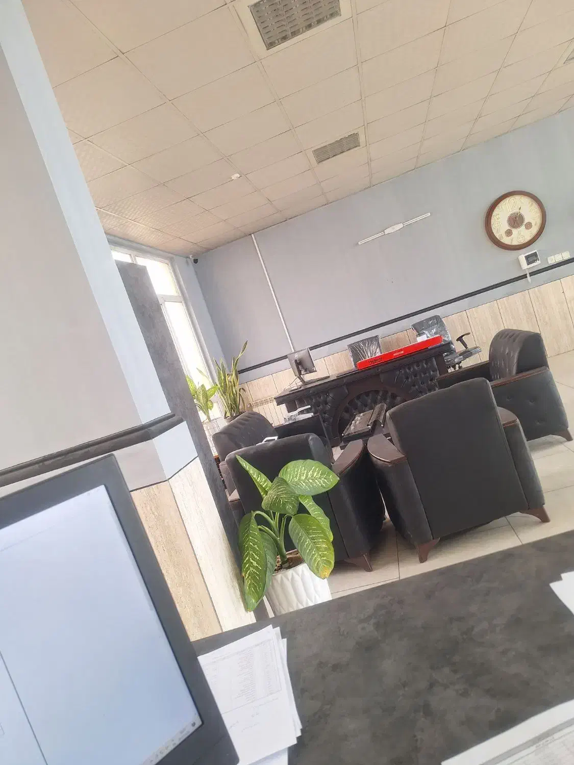 فروشنده و نیرو اداری|استخدام اداری و مدیریت|پاکدشت, خاتون آباد|دیوار