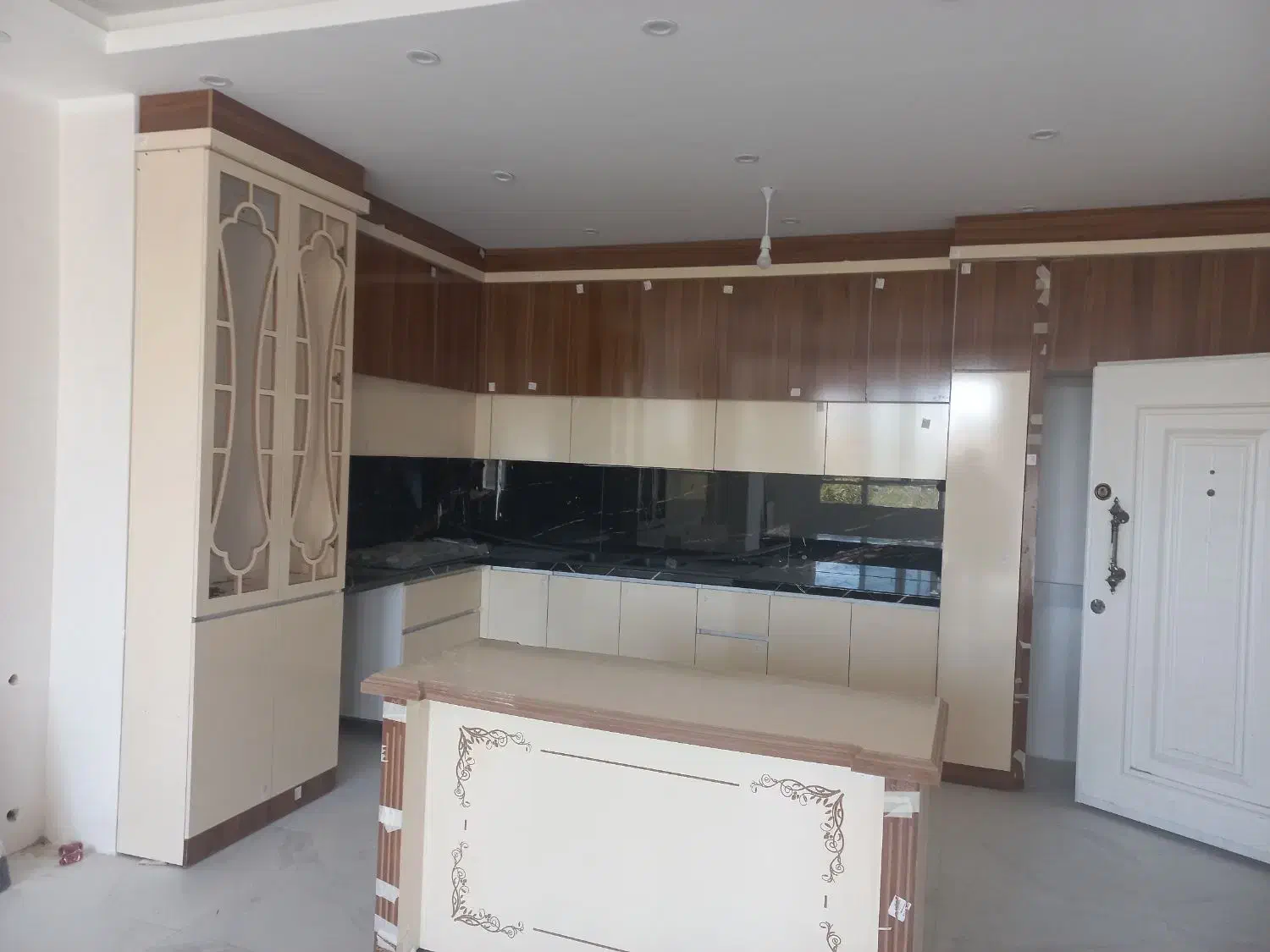 اپارتمان ۱۰۰متر صفر بهترین لوکیشن چهارراه سیلو|فروش آپارتمان|مشهد, طلاب|دیوار