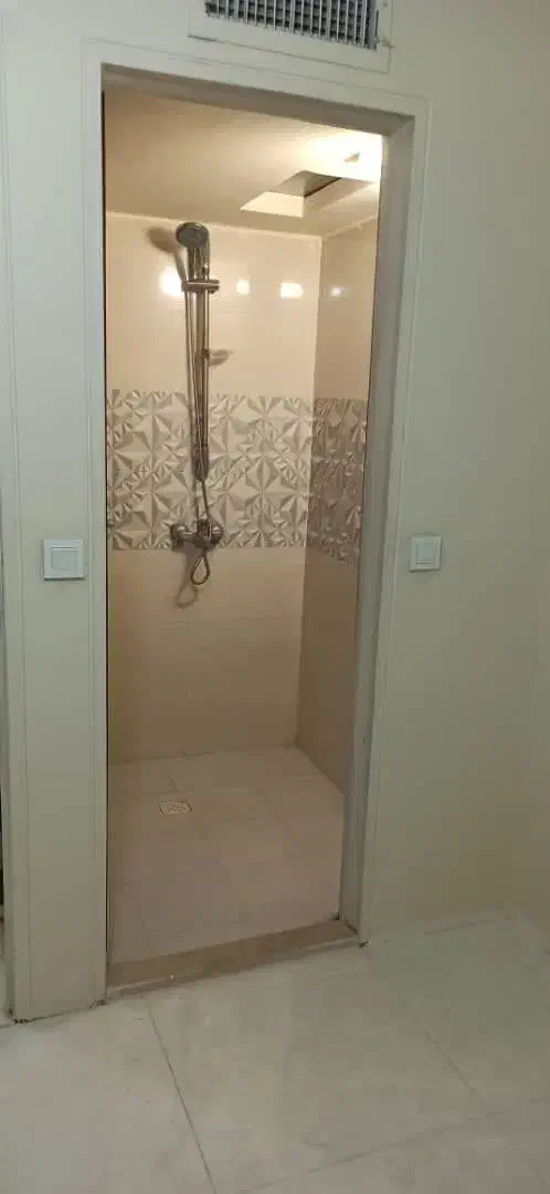 ۴۸م ۱خ ط۳ با پارکینگ منطقه۸خ حیدری ک عشقی