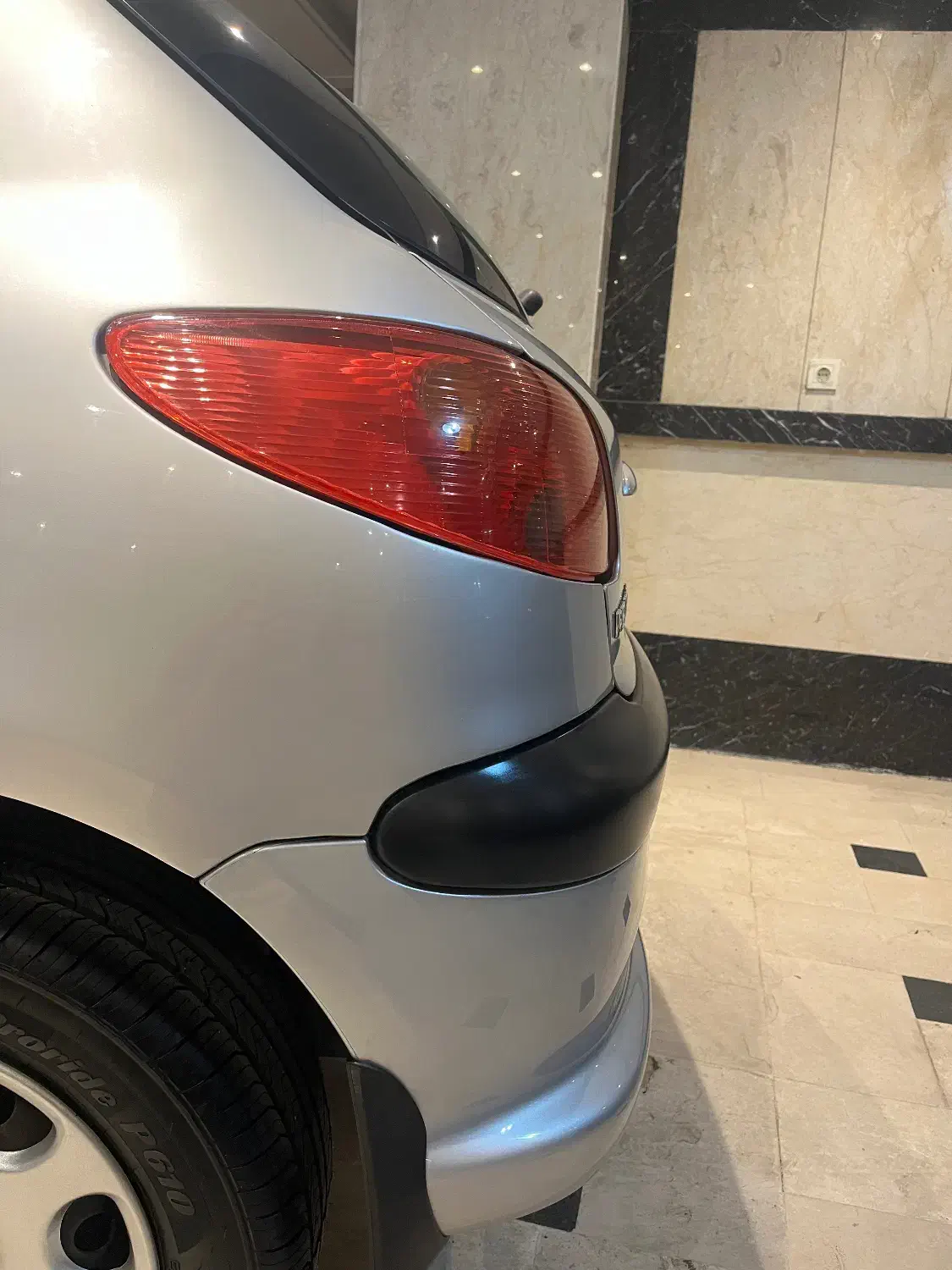 پژو۲۰۶ تیپ ۶ نقره ای ۱۷۲۰۰۰ تا کار کلکسیونی|خودرو سواری و وانت|تهران, امیریه|دیوار