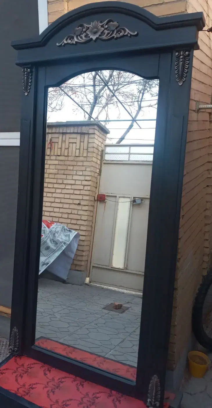 آیینه قدی|آینه|مهاجران, |دیوار