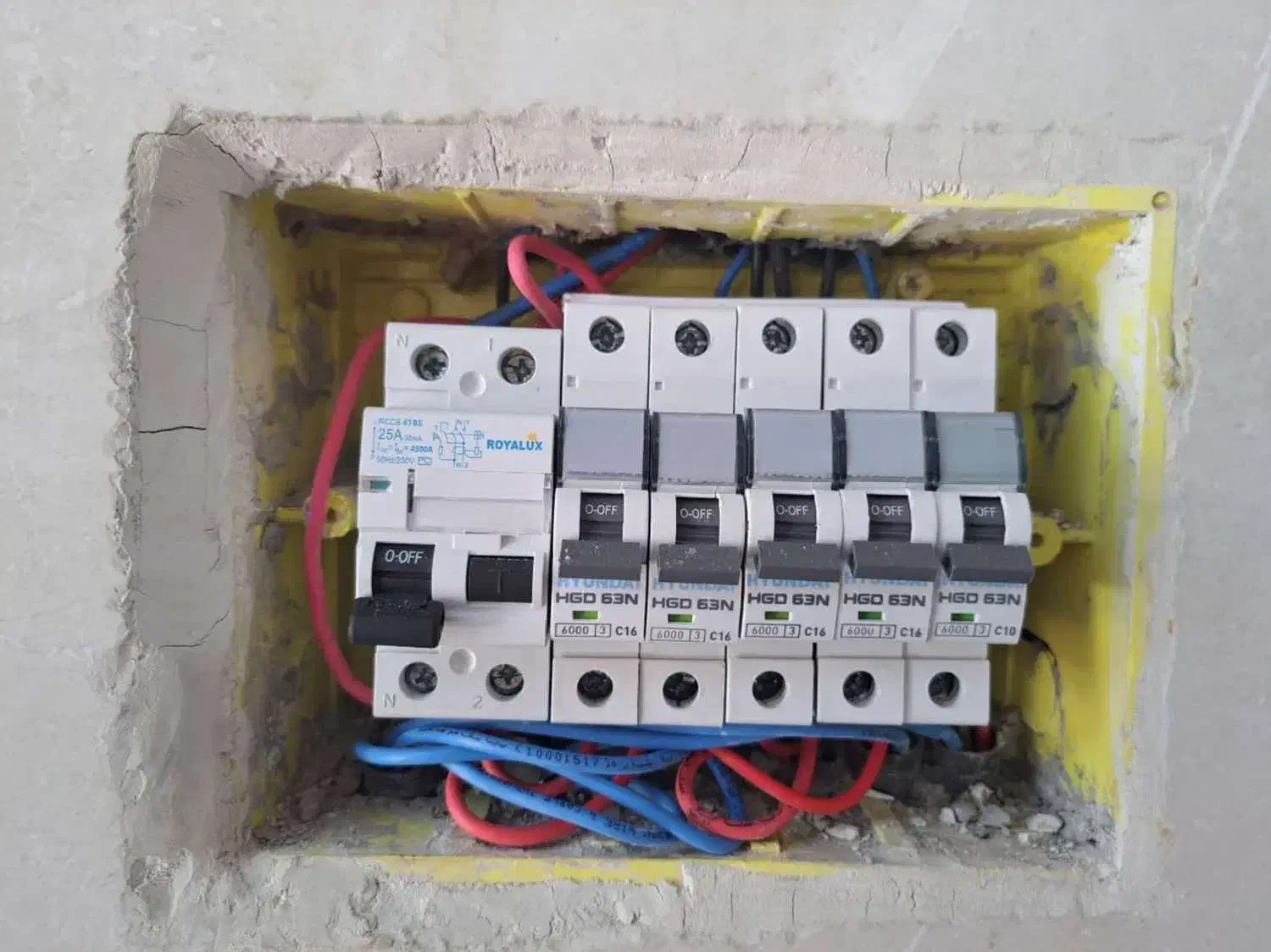 برقکار سختمان|خدمات پیشه و مهارت|نهاوند, |دیوار