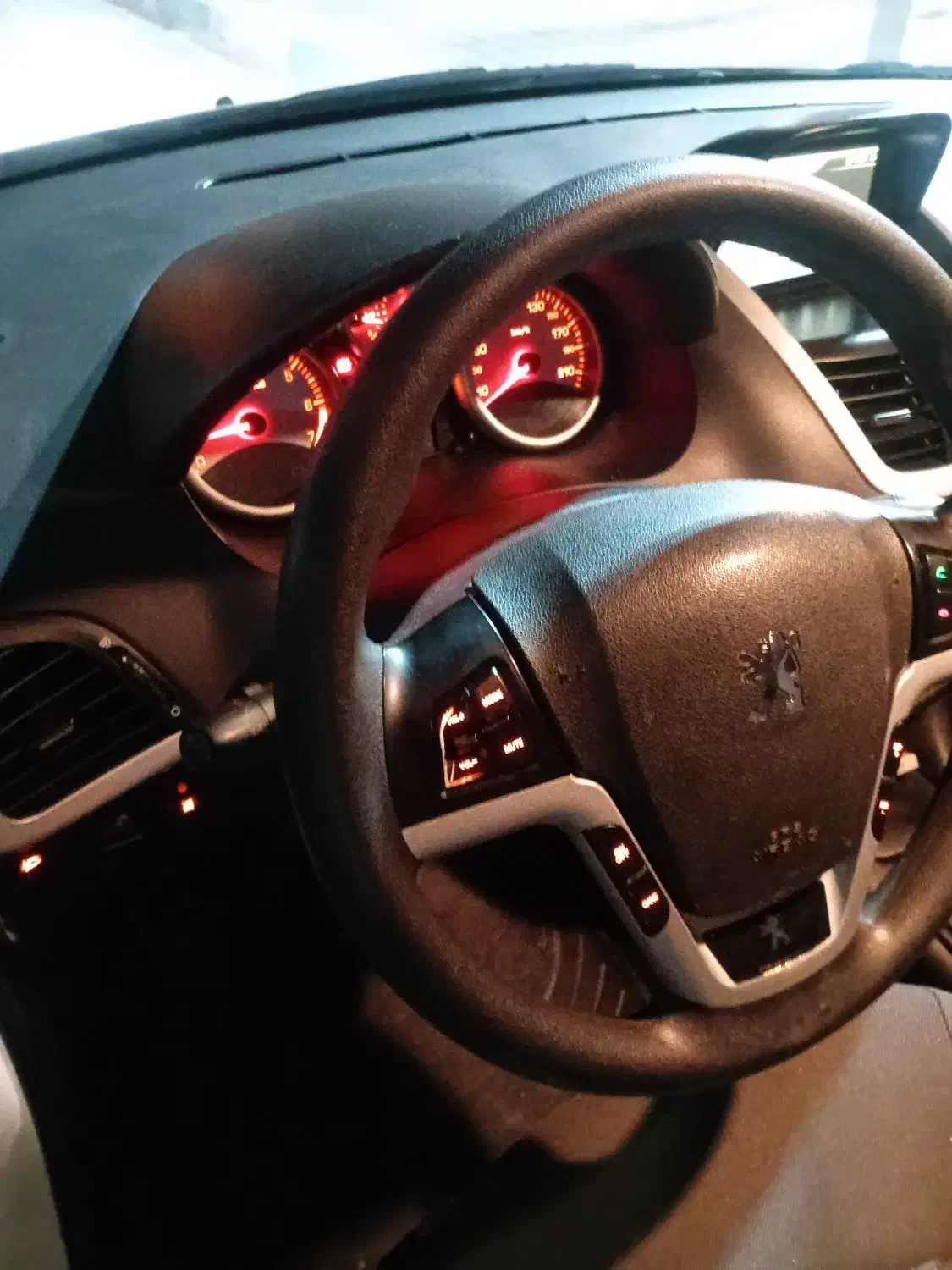 پژو۲۰۷|خودرو سواری و وانت|شهر ری, سرتخت|دیوار