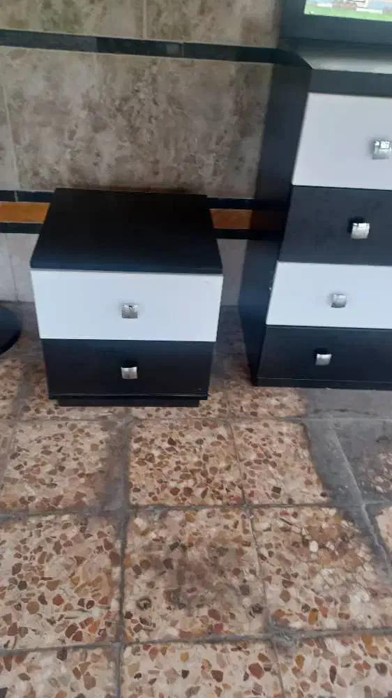 فروشی در حد نو|تخت و سرویس خواب|اسالم, |دیوار