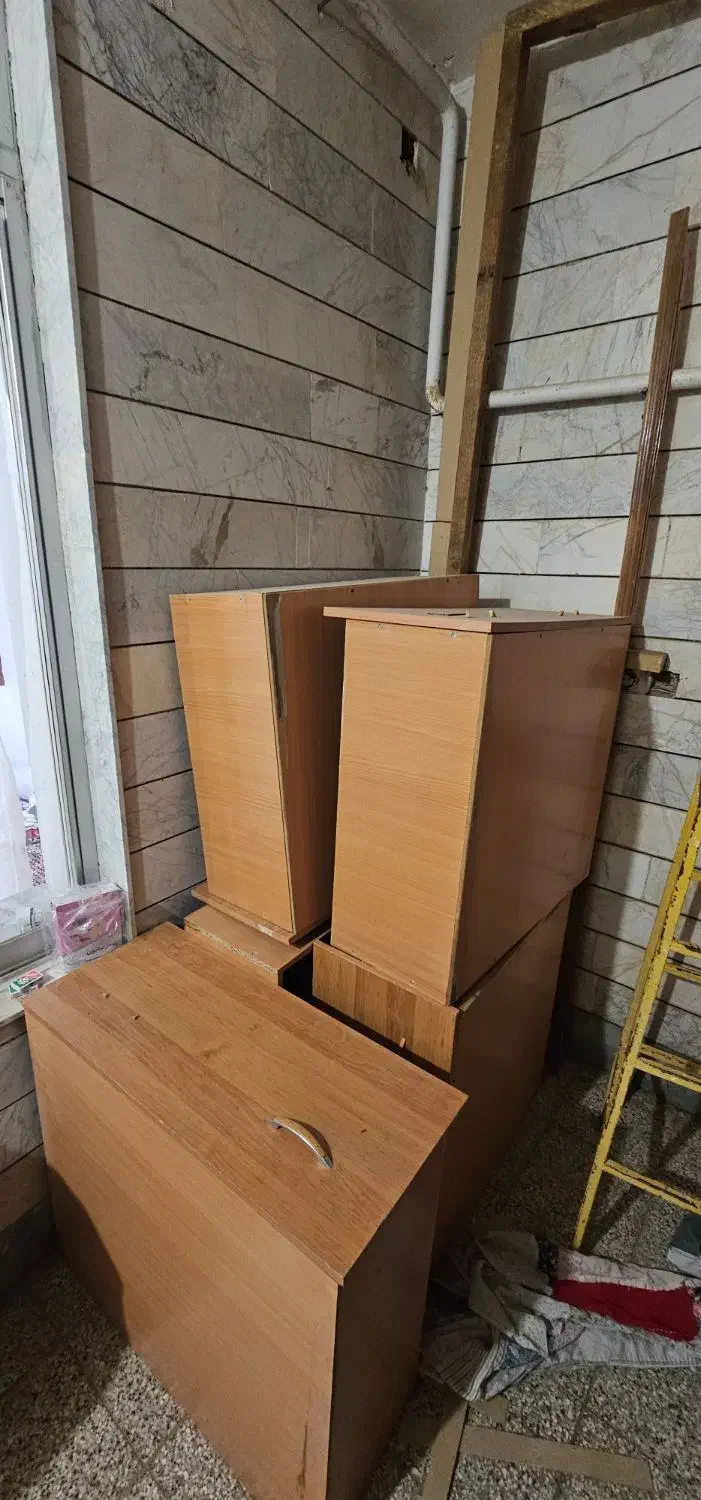 کمد قابل نصب روی دیوار اتاق دست دوم در حد|مبلمان خانگی و میز عسلی|قائن, |دیوار