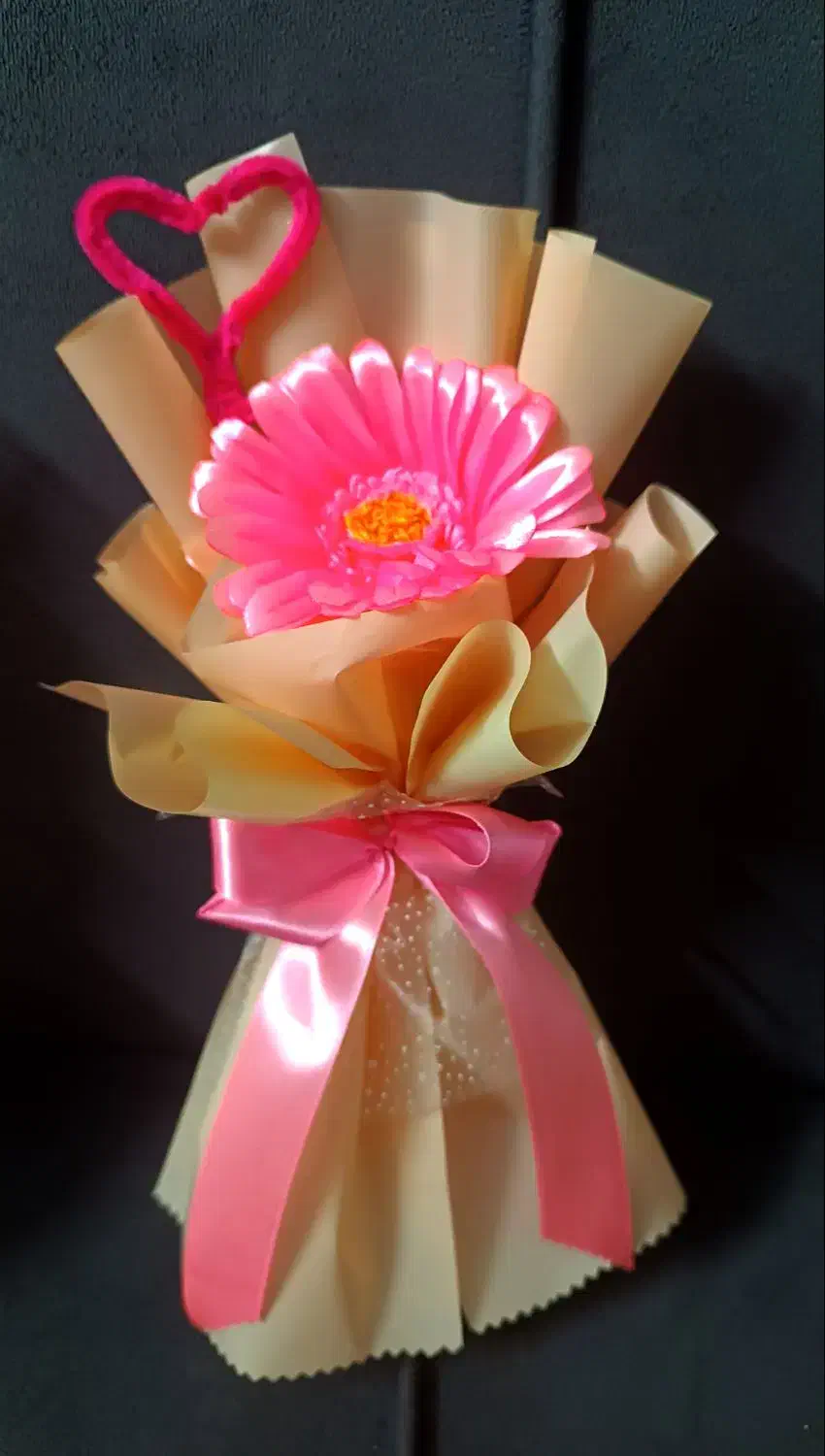 به مناسبت روز مادر تخفیف داریم|گل مصنوعی|قزوین, |دیوار