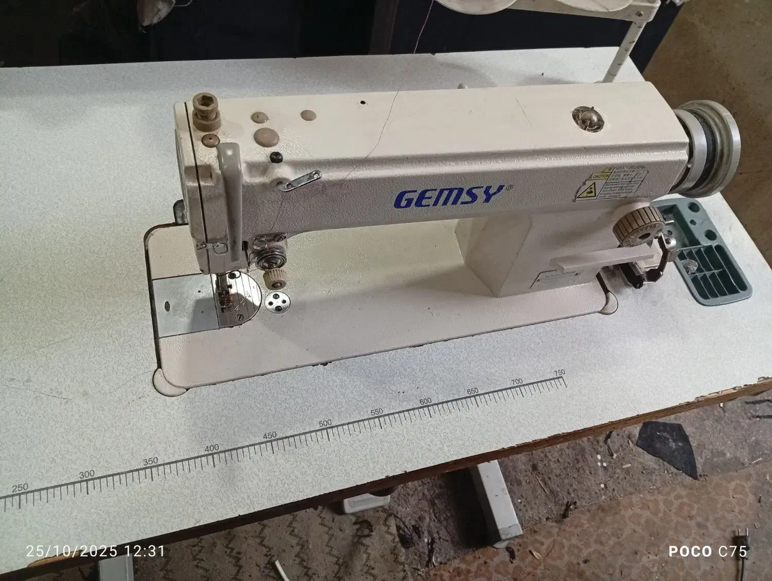 چرخ خیاطی|ماشینآلات صنعتی|هریس, |دیوار