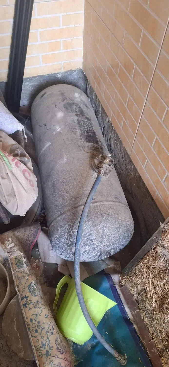 کپسول گاز ماشین. ال پی جی تاریخ. گزشته|قطعات یدکی و لوازم جانبی|شیراز, پودنک|دیوار