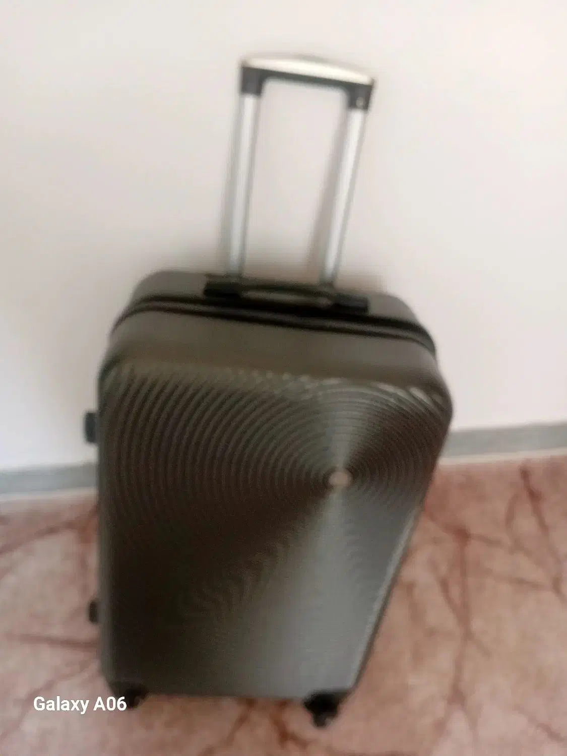 چمدان فایبرگلاس نوک مدادی|کیف، کفش، کمربند|کومله, |دیوار