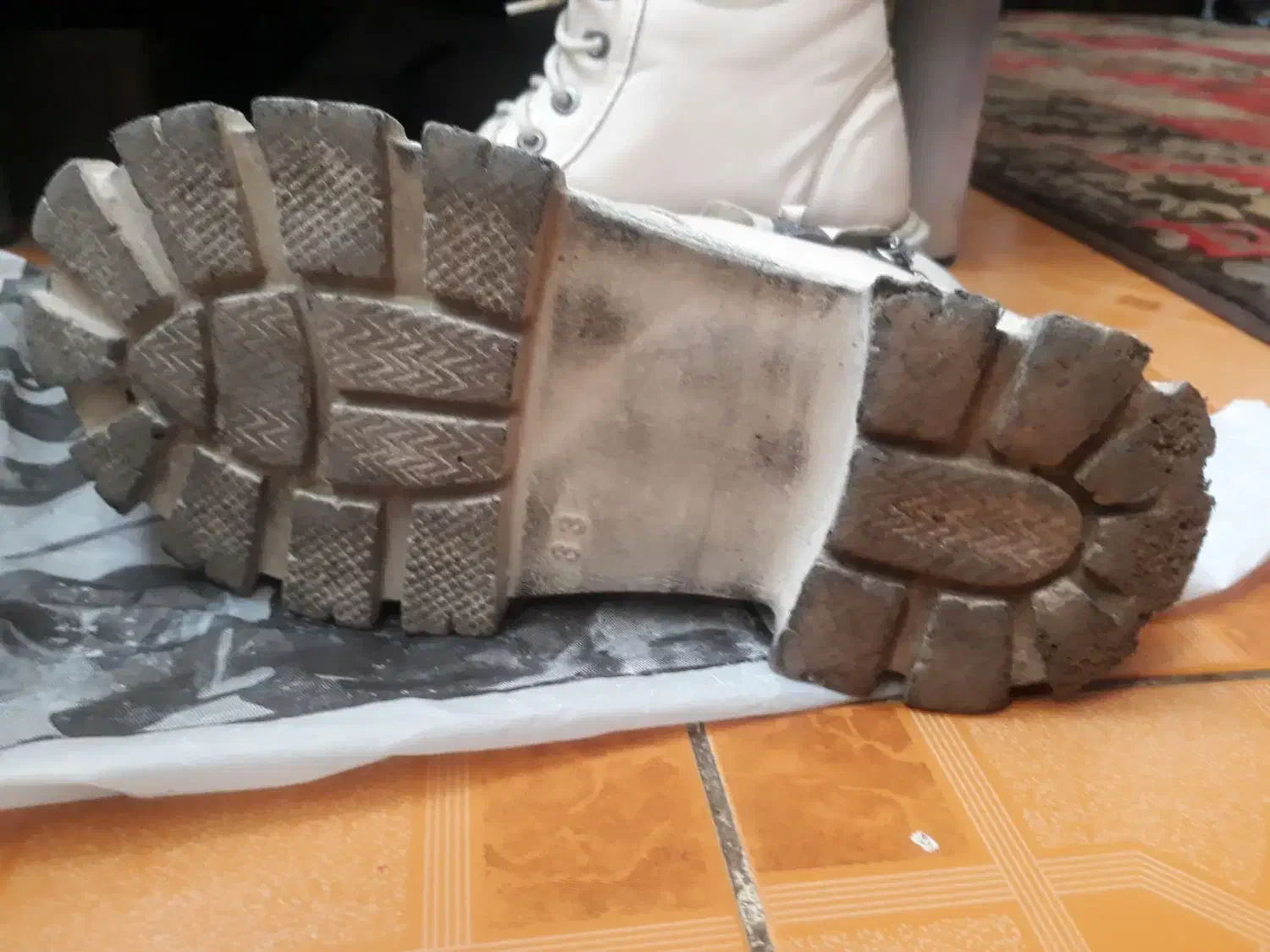 پوتین دخترانه کرمی رنگ|کیف، کفش، کمربند|قدس, شهر‌قدس|دیوار