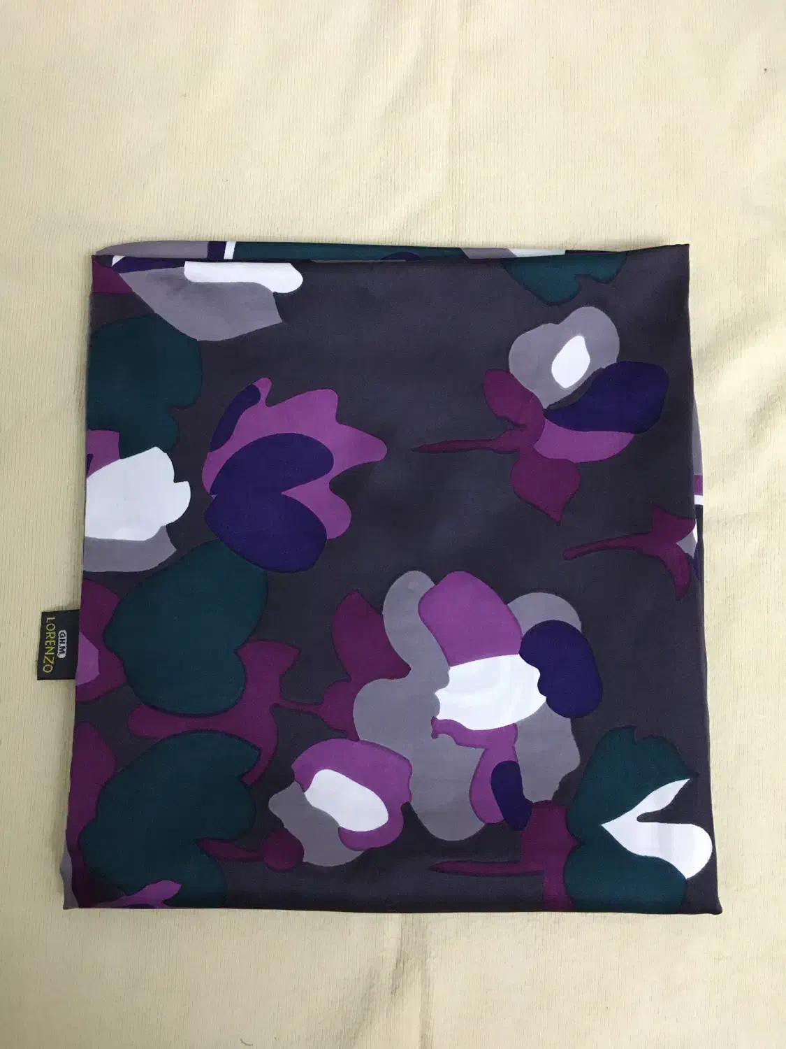 روسری|لباس|ورامین, ورامین|دیوار