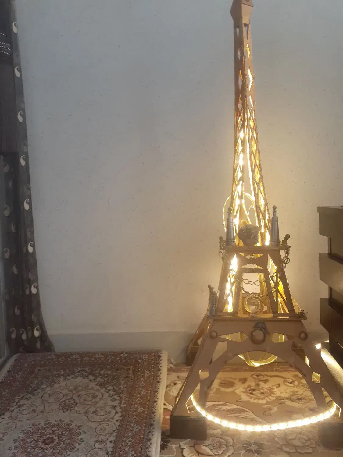 برج ایفل چوبی همراه باتزیینات|چراغ خواب و آباژور|نجف‌آباد, امیرآباد|دیوار