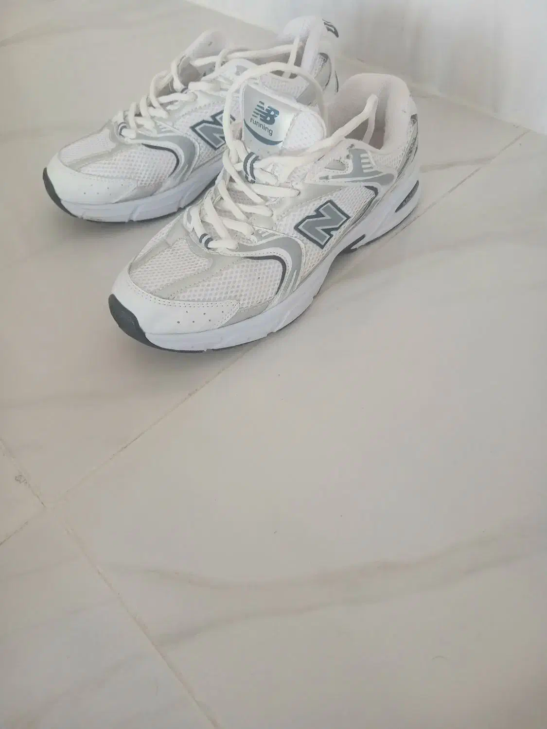 کتانی اورجینال نیو بالانس نو۴۳و ادیداس ۴۴|کیف، کفش، کمربند|میانه, |دیوار