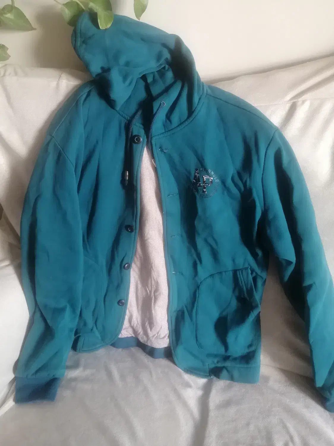 هودی|لباس|شیراز, دینکان|دیوار