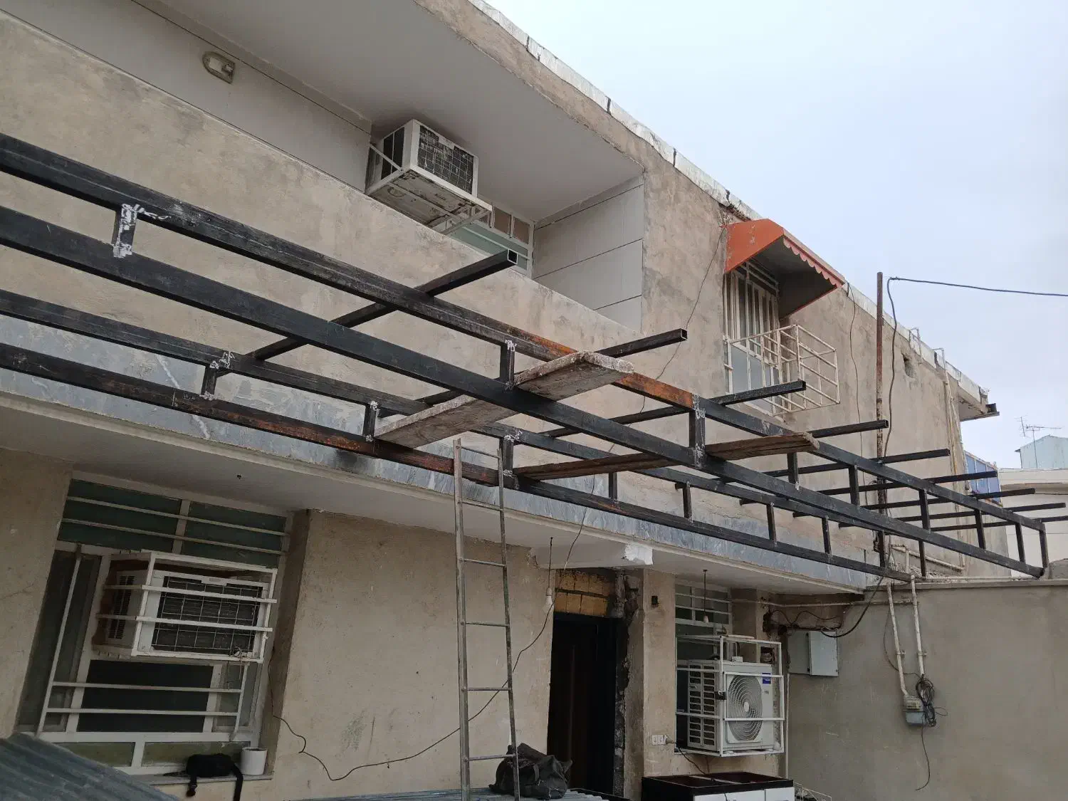 جوشکاری سیار ساخت سایبان (مناسب)|خدمات پیشه و مهارت|مسجد سلیمان, |دیوار