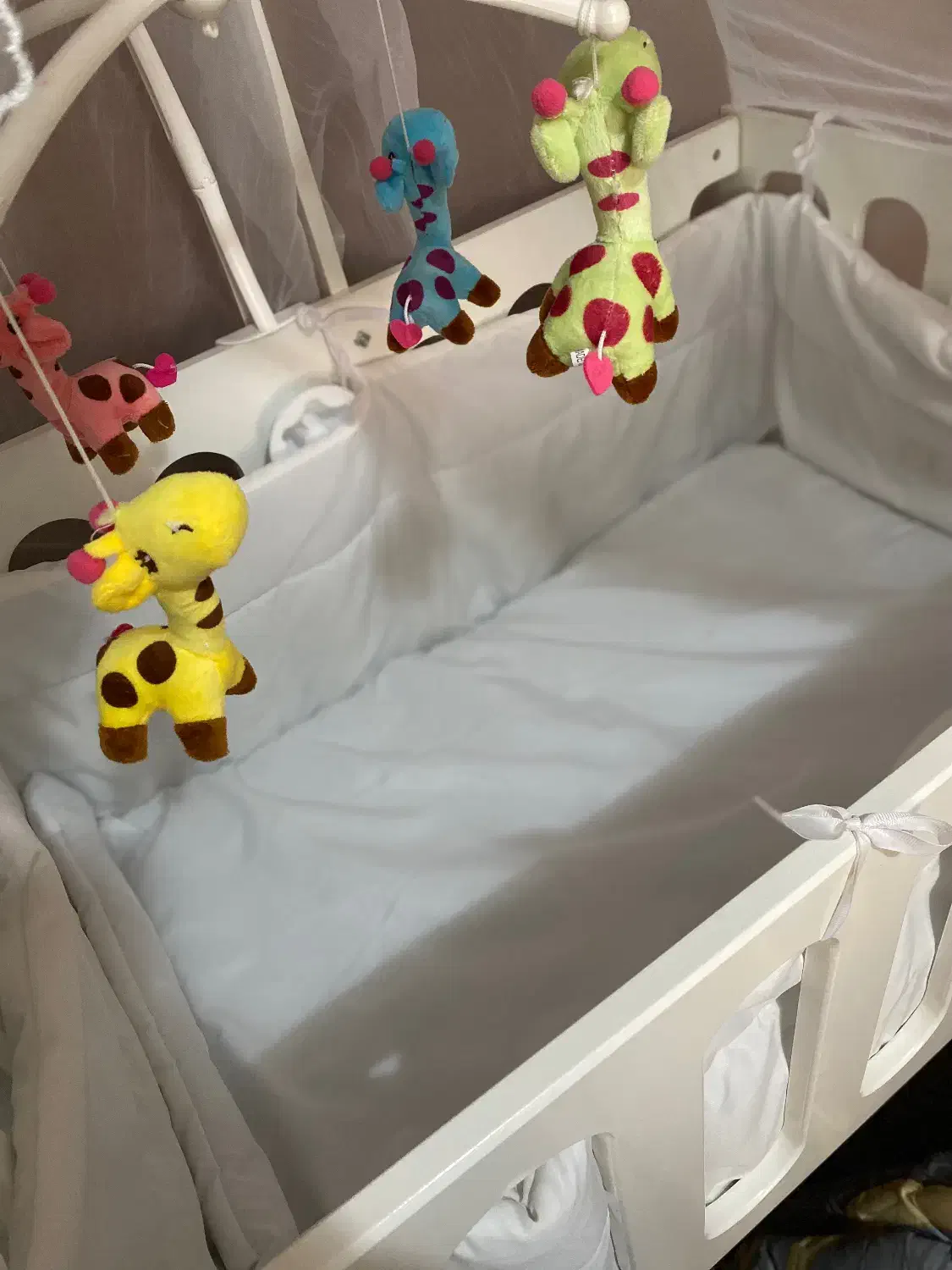 تخت بچه|تخت و صندلی بچه|رودهن, |دیوار